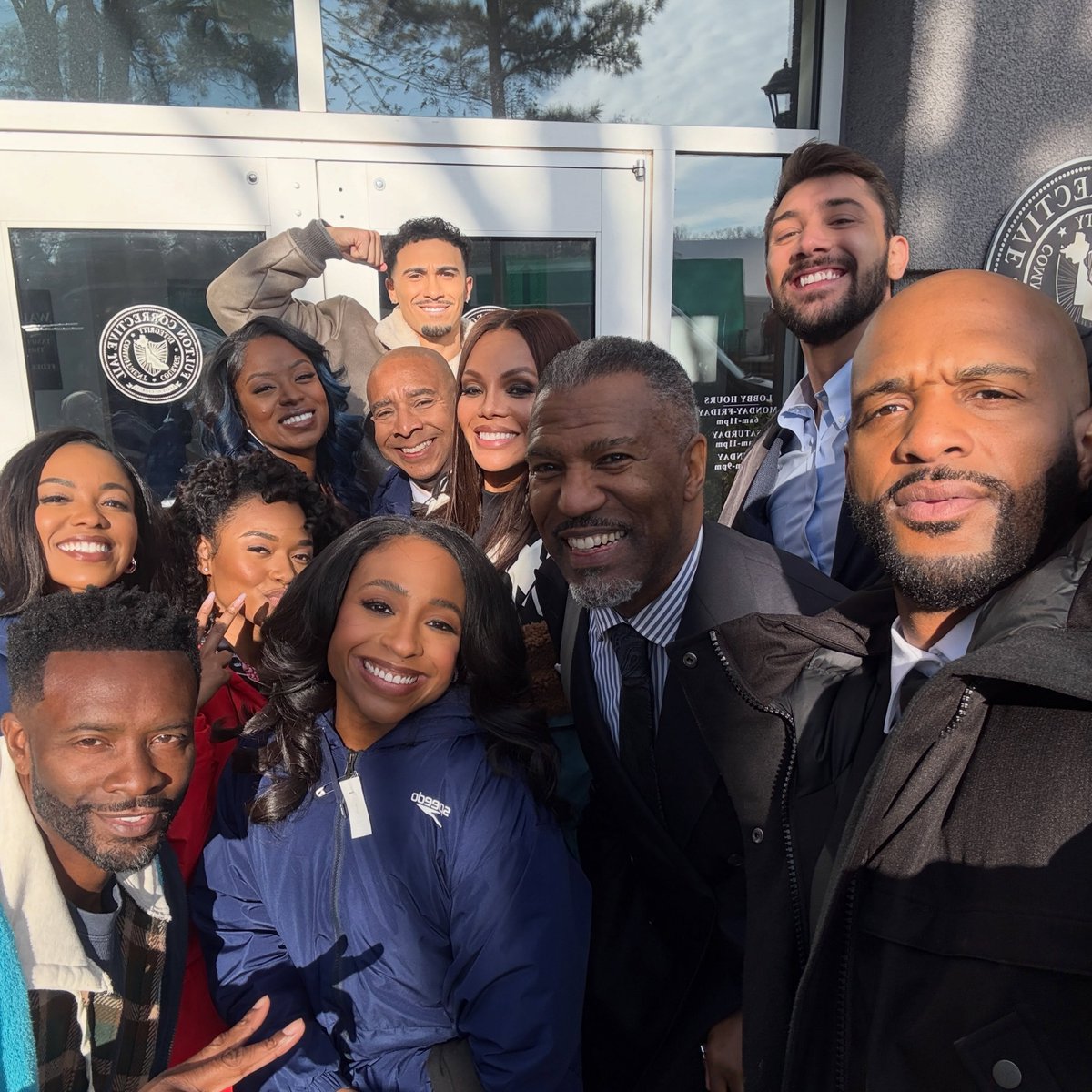 blackishpress's tweet photo. “Beauty In Black” cast. 📸 https://t.co/LBGMfRskLT