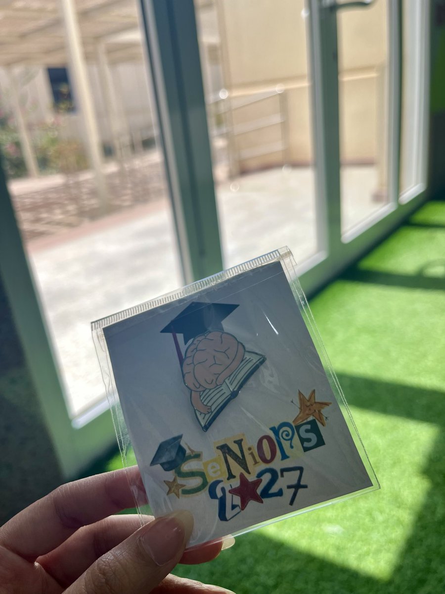 J20_04M's tweet photo. ✨🩵
١٤٤٨هـ | 2026

First week of 5th year ✅
Senior year officially begins✨ https://t.co/kG5TvKo8i7