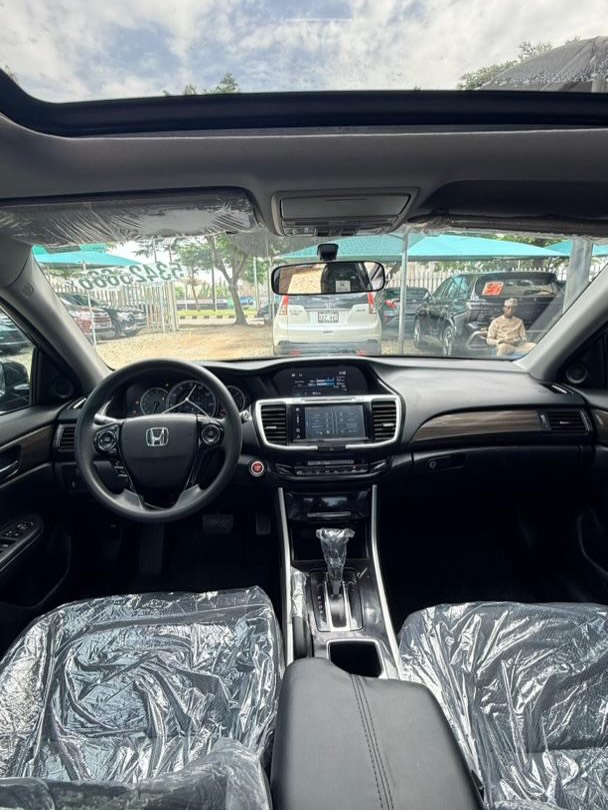 KatiaLosa79vb's tweet photo. 2017 foreign-used Honda Accord EX, original duty, going for 16. 5M. https://t.co/BnoB1jNG7W