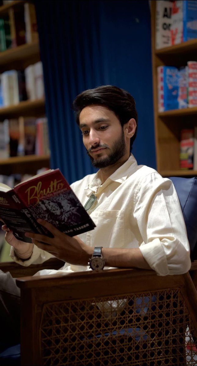 MesamTamar4's tweet photo. Studying at the University of London and meeting people with broad exposure and a growth mindset, I’ve often been asked, "Why Pakistan Peoples Party?" My answer was quite simple and a one-liner: it’s the only party against the “Anti-Democratic Forces and their Manipulation”.
#PPP https://t.co/uMAkxUlgZu