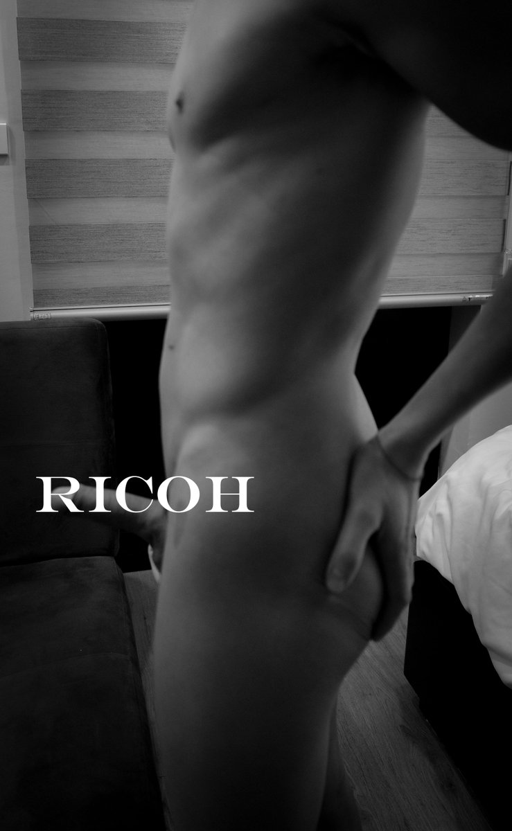 RicohGRde's tweet photo. That V-line cut...Vietnamese model. 
#altercebu https://t.co/QFMlL6Kqpb