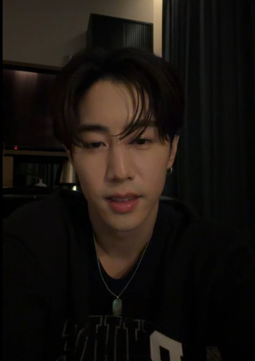 __________MB_'s tweet photo. ขอบคุณที่เกิดมาเป็นเรื่องหล่อๆ บนโลกใบนี้นะคับ https://t.co/iFpNHPw30j