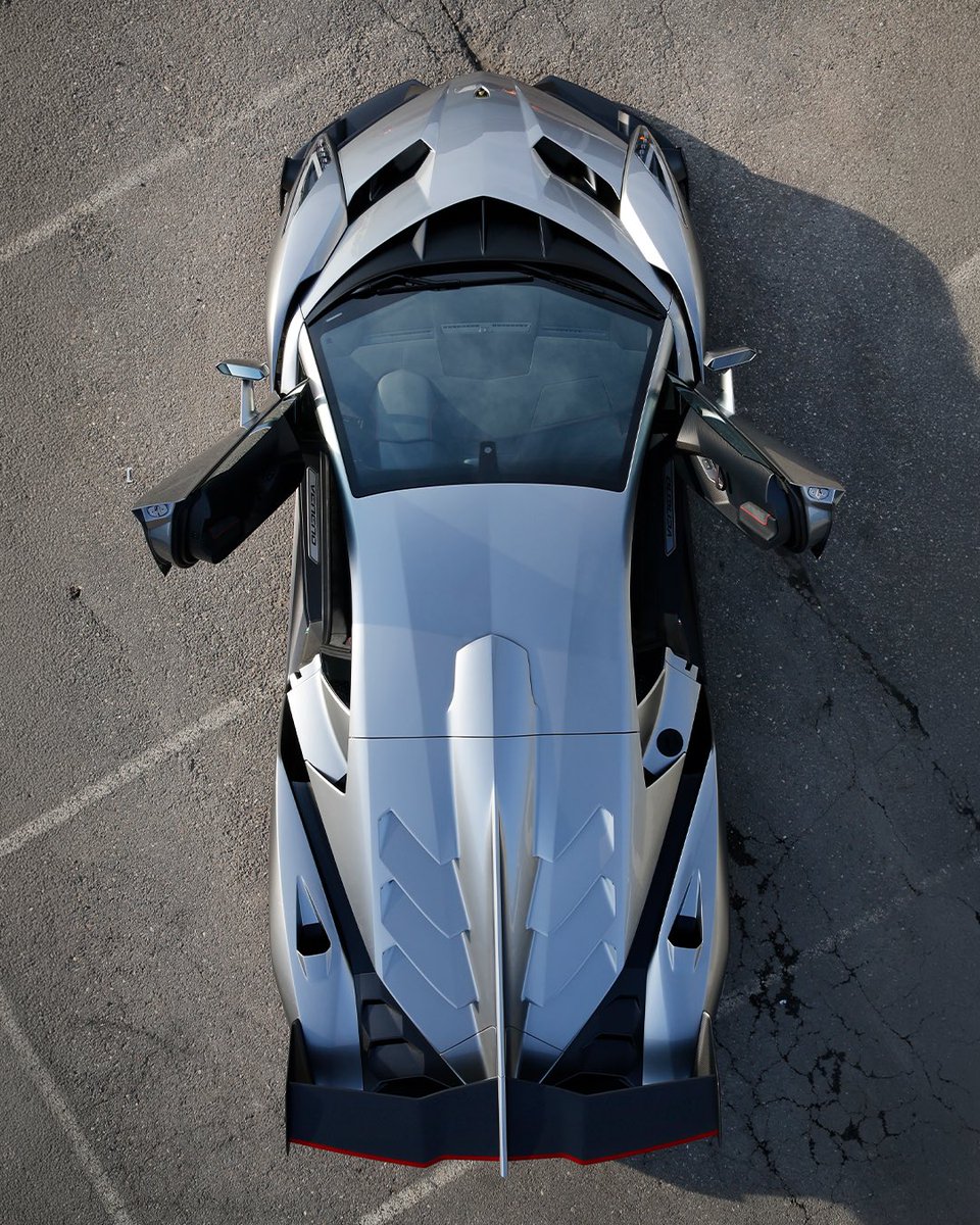 Lamborghini's tweet photo. Extreme by design. Rare by nature. Lamborghini Veneno made its debut in 2013 with racing-inspired aerodynamics, a carbon-fiber monocoque at its core, and a 750 CV V12.
Just 13 examples brought this uncompromising vision to life, securing its place among our most exclusive Few-Offs.