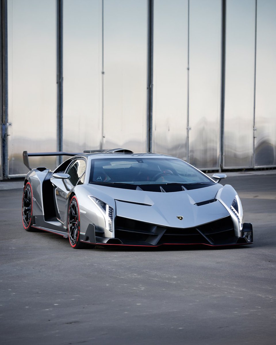 Lamborghini's tweet photo. Extreme by design. Rare by nature. Lamborghini Veneno made its debut in 2013 with racing-inspired aerodynamics, a carbon-fiber monocoque at its core, and a 750 CV V12.
Just 13 examples brought this uncompromising vision to life, securing its place among our most exclusive Few-Offs.