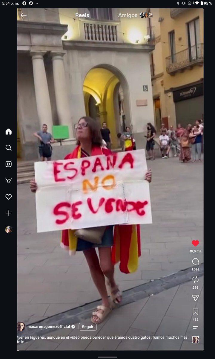 que_jarturaaa's tweet photo. Valiente Macarena Gómez 
Valiente ella y su marido Aldo Comas https://t.co/cGllnqPKit