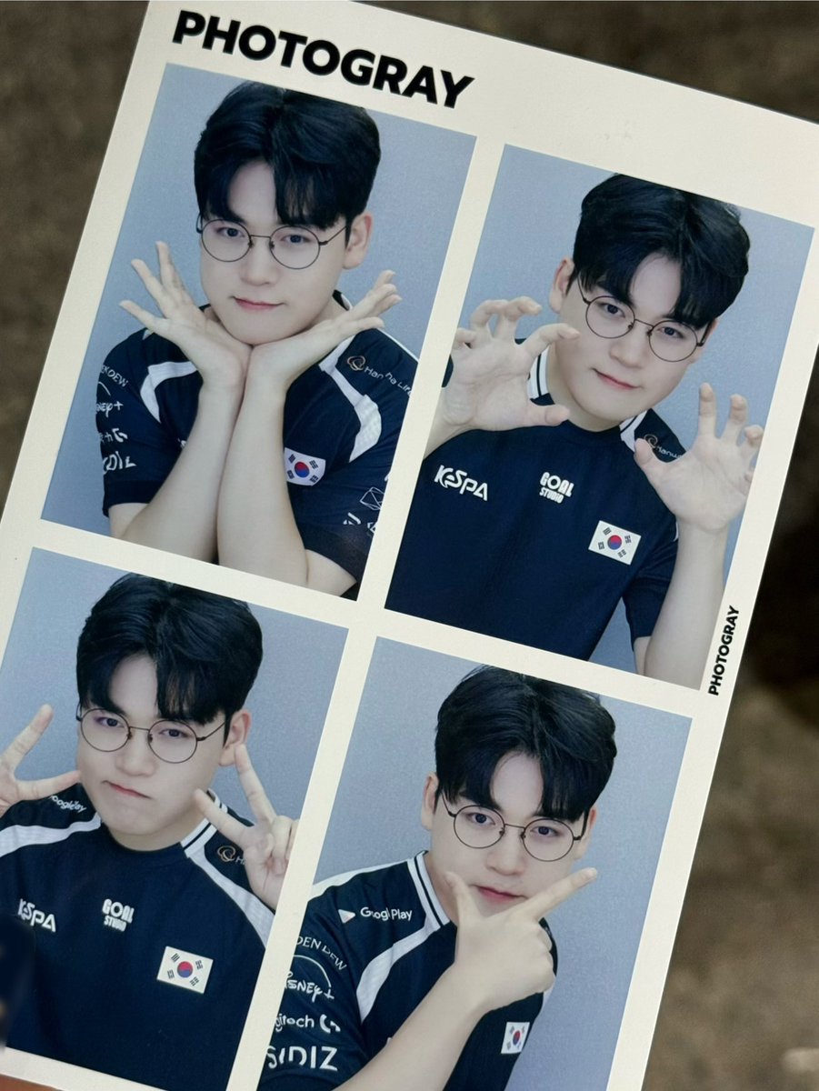 YeonNyuu's tweet photo. [PHOTOGRAY X Team Korea of Esports]
#Gumayusi https://t.co/XXzYjgShsw