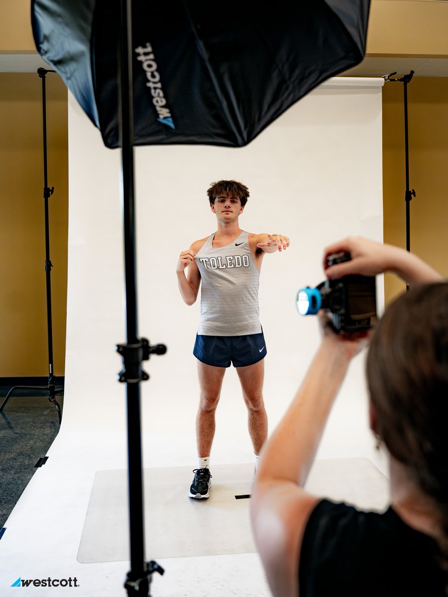 ToledoXCTF's tweet photo. BTS from Media Day 📸⚡ https://t.co/01ucDeuoXD