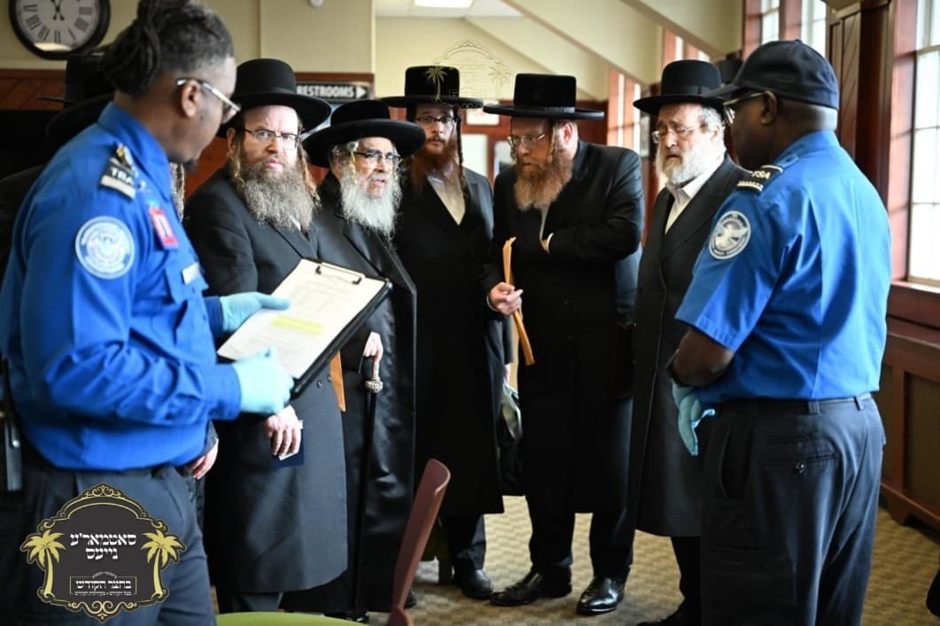 HQSatmar's tweet photo. Satmar Grand Rebbe Aron and his son Chief Rabbi Menachem Mendel are en route to Washington, D.C. for a pivotal meeting with @POTUS in the Oval Office. They will discuss key issues impacting Orthodox Jewry. Stay tuned for updates! https://t.co/0mvsZ4CdBR