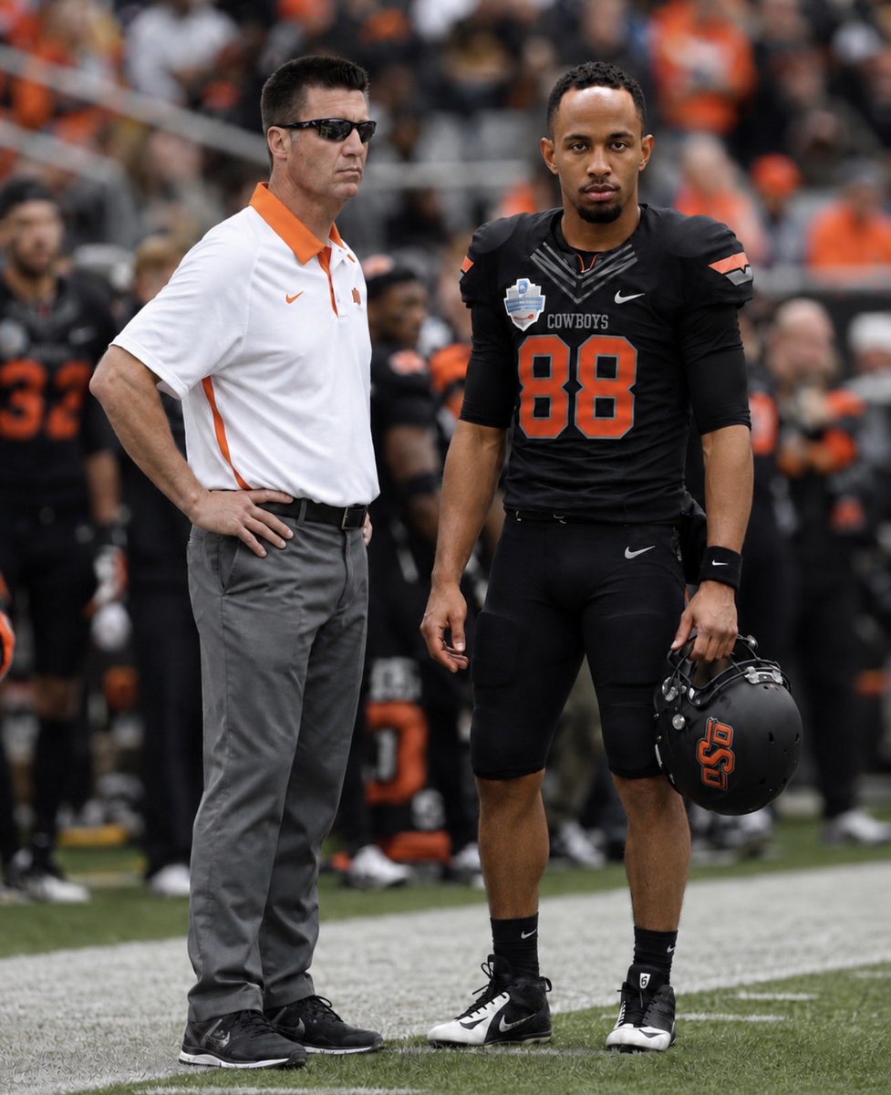 TattooBaker's tweet photo. #TBT Daejon Love, Jon Love, Jordan Love, Avril Lyto Love at Oklahoma State with HC Mike Gundy. #Pokes https://t.co/hLoYHN9jnl