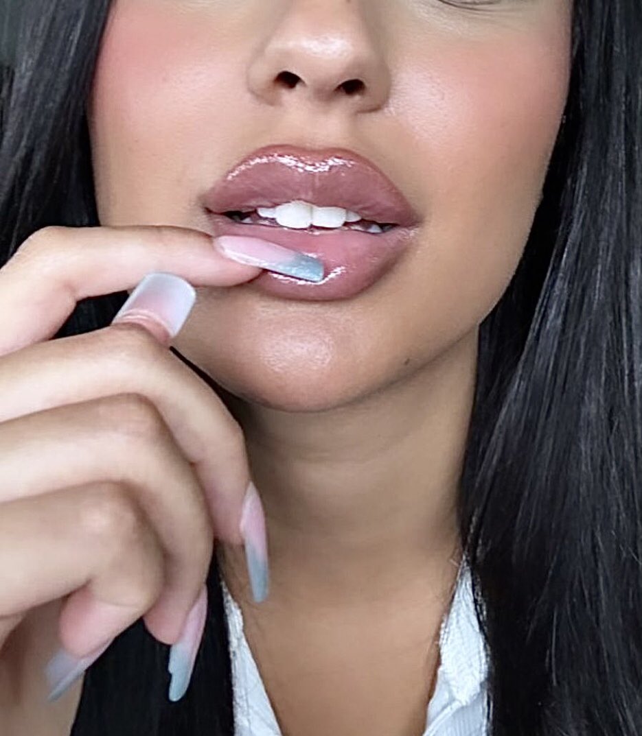 SRGE86's tweet photo. That lips need a tribute:) https://t.co/9uFAjzJR5L