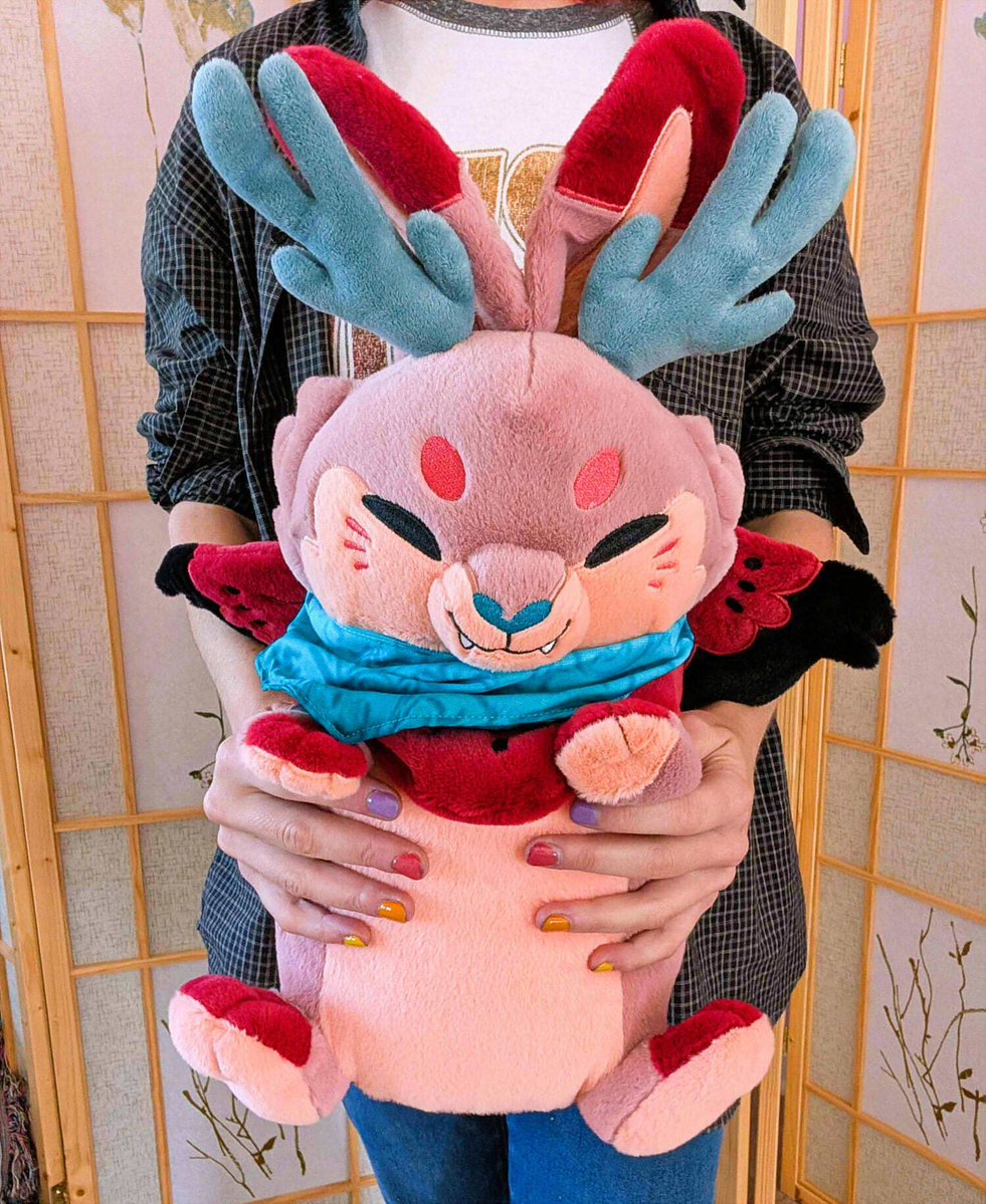 littlesofts's tweet photo. Hollow is watching you always 🖤❤️

Hollow Wolpertinger will be in the store TOMORROW Sep 4th at Noon EST!! https://t.co/Moiv1P3li2