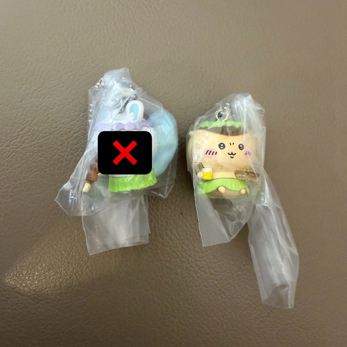 oneb_iu's tweet photo. ちいかわ　たべものいっぱいマスコット　ガチャ　交換

【譲】くりまんじゅう

【求】ちいかわ(同種または映画特典)

横浜、新横浜手渡し

検索からもお気軽にお声掛けください https://t.co/Aev3xNBWP6