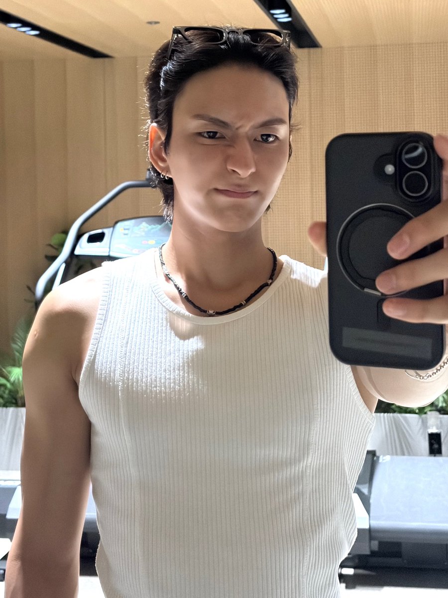 nnyangdung's tweet photo. Inikah sogokan lu setelah semuanya tantrum krn lu blg mau diet https://t.co/uxiTqYnwdC