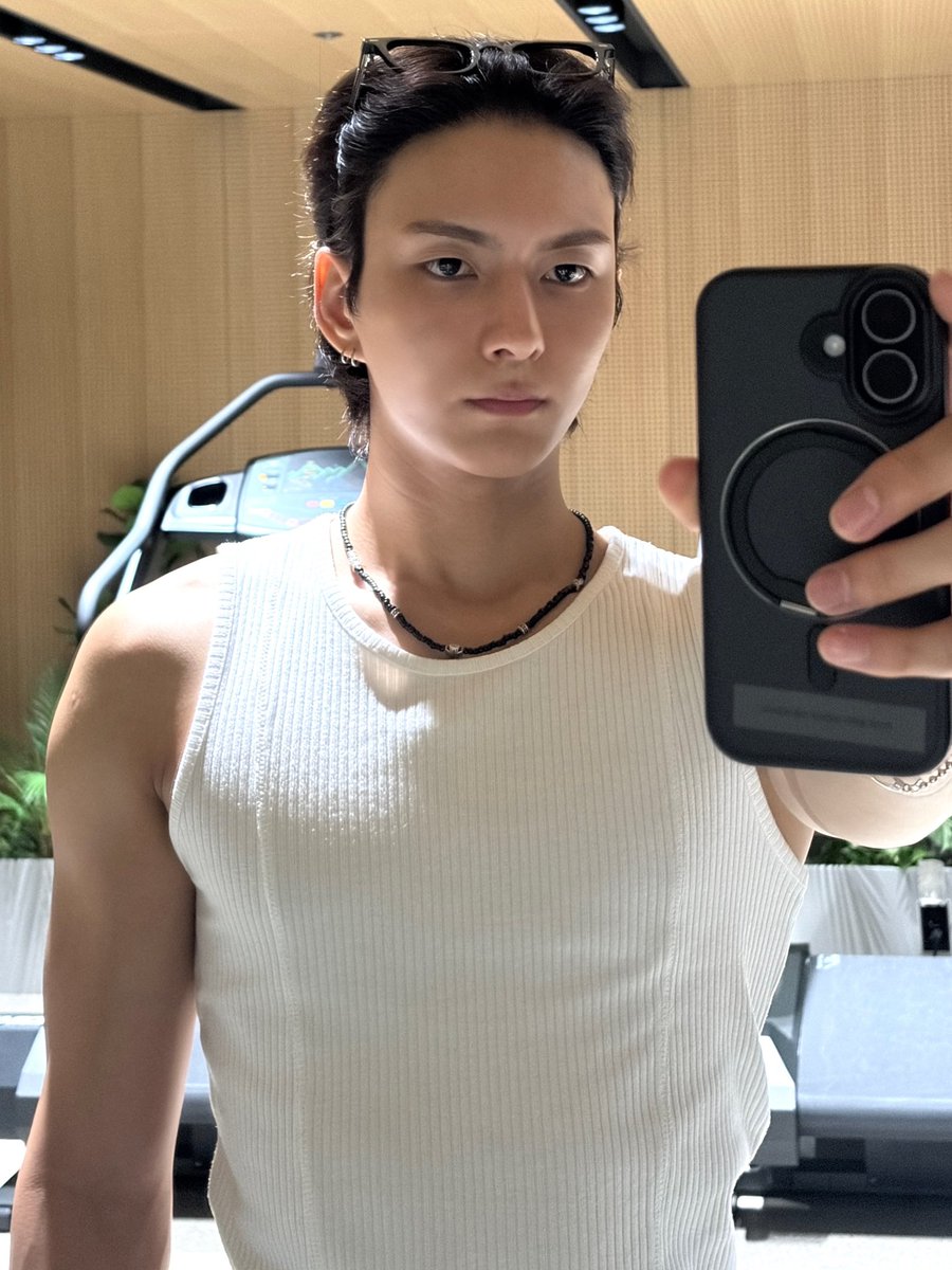 nnyangdung's tweet photo. Inikah sogokan lu setelah semuanya tantrum krn lu blg mau diet https://t.co/uxiTqYnwdC