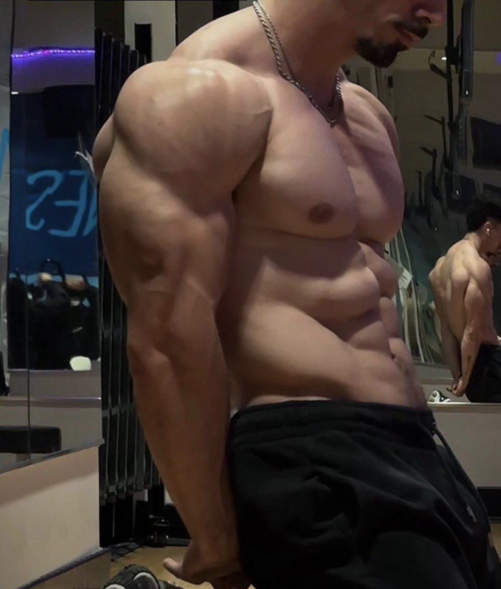 peralesfit's tweet photo. biceptember https://t.co/bU4MPBW2zn