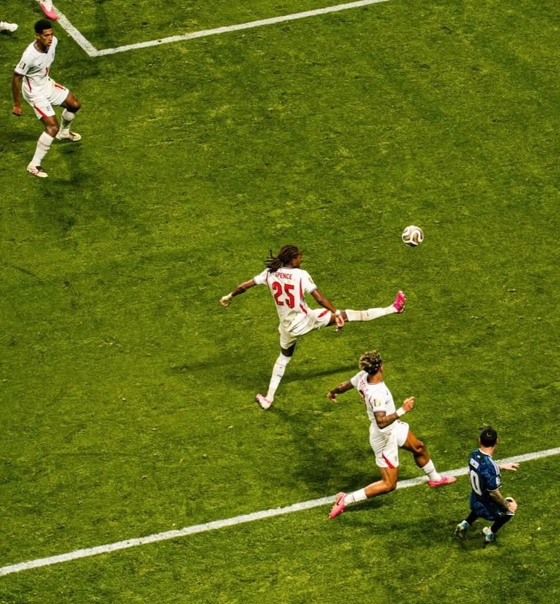 CrewsMat10's tweet photo. 🚨 DO YOU KNOW: Both Lionel Messi’s first and last World Cup goal contributions came from his weaker foot. https://t.co/XjjSlgTkIc