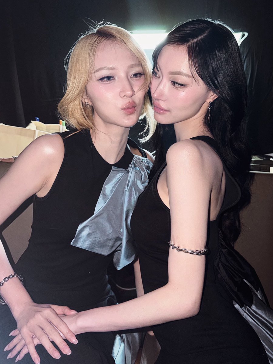 Janhae's tweet photo. ขอบคุณมากๆนะคะสำหรับวันนี้ ดีใจที่มาหากันนะงับ บี๋ไม่เหงาแย้ว กลับถึงบ้านกันอะยาง รายงานตัวด้วยนะงับ บี๋เป็นห่วง 🫶🏻🪻
#JanJingjingxYEntAwards26
#YentertainAwards2026 https://t.co/A5IHlubDJn