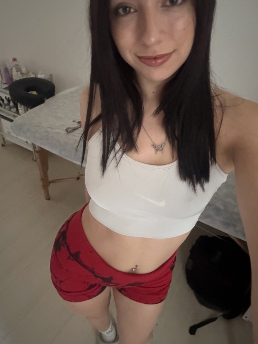 pixels4peachy's tweet photo. take a second look ✨💕 https://t.co/tBWB7MazZE