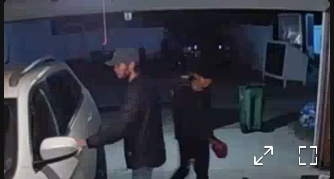 GroseAndrew's tweet photo. These 2 pieces of shit broke into our garage in Edmonton last night at 2:33 a.m. If anyone recognizes them please let me know. https://t.co/6VWjkL3jpP