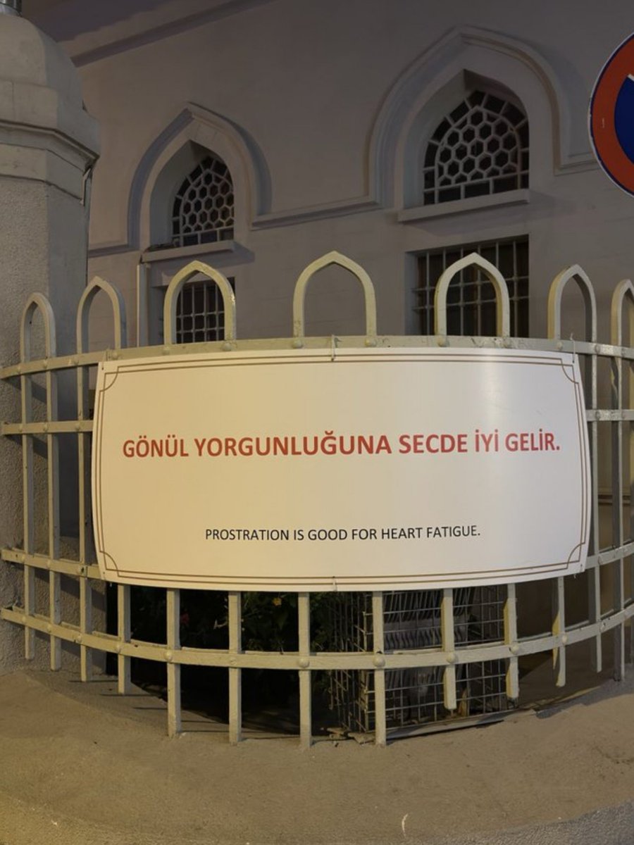 ayaserenat's tweet photo. Gönül yorgunluğuna secde iyi gelir. https://t.co/Mouwo9p0ou