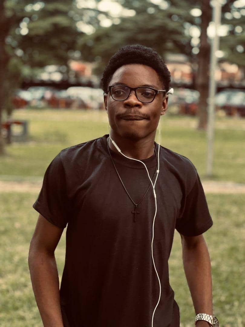 morakcares's tweet photo. 🚨 MISSING PERSON 🚨
Name: DAVID ASHIMOLOWO
Age: 17 | Male
100L unilag student 

Last seen: Saturday 30th August 2026 at NIGHT
Location: Tarkwa Bay, Obalinde

David went to the beach with  his school friends and has been missing since Sunday morning 31st August 2026.
Initial reports of drowning have NOT been confirmed.

If you have ANY information on his whereabouts, please contact:
[09169217856,]
Or report to the nearest Police Station.

Please share widely. We are praying for his safe return 🙏