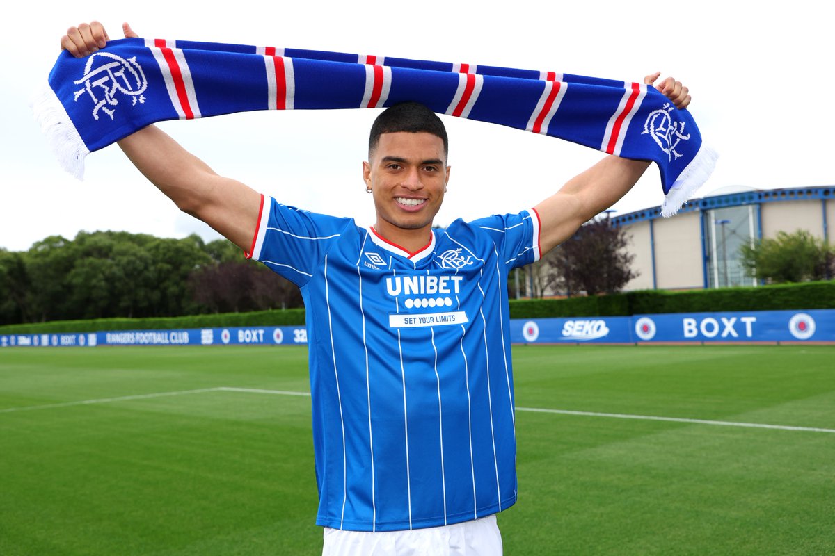 RangersFC's tweet photo. 🧣 And it��s official. https://t.co/qfGRxmjE4m