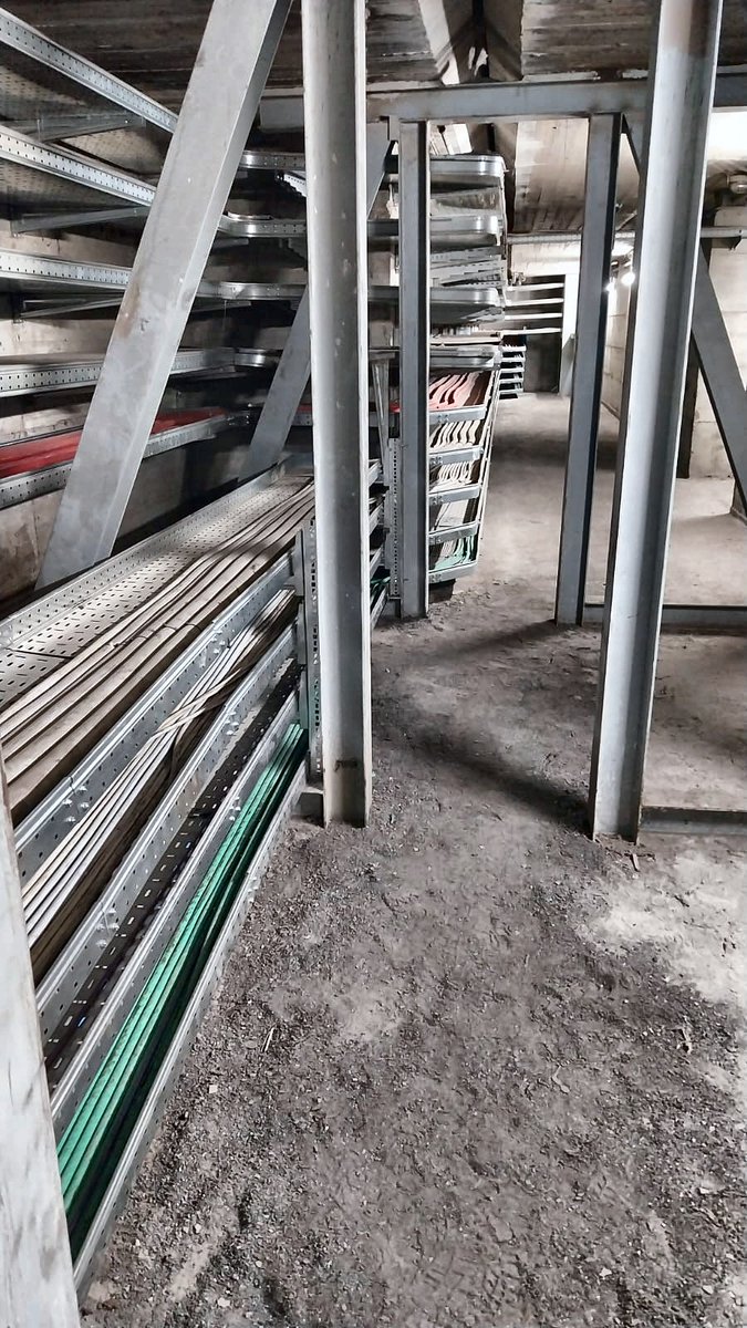 GruppoDotti's tweet photo. Realizzazione bonifica elettrica e deviazione collegamenti area forni FAS, per nuovi quadri di alimentazione, all'interno del sito ARVEDI AST di Terni, reparto LAC. https://t.co/G7ClMG01Um