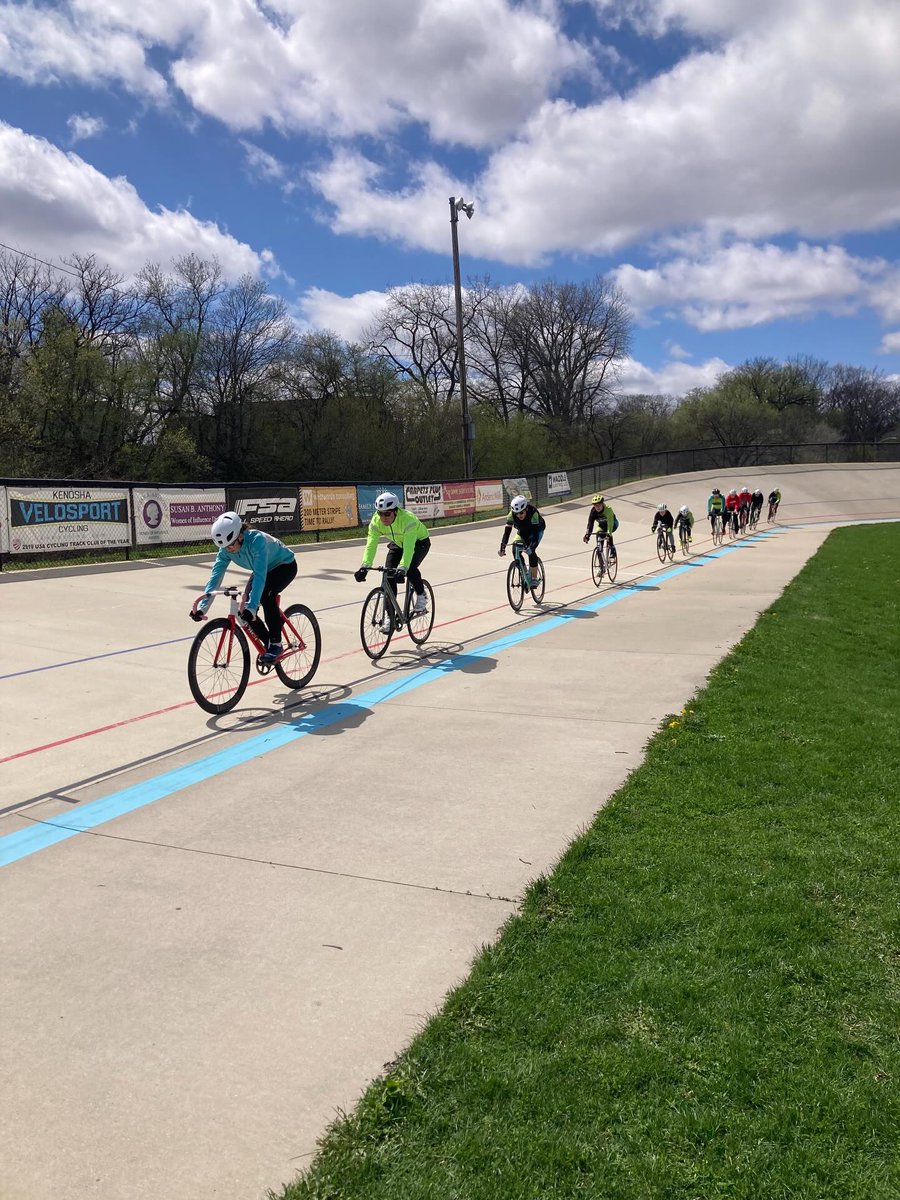 EvanPetigncg3's tweet photo. Back on the track. We can’t wait to start racing on Tuesdays! https://t.co/Jgs9uuuHAX