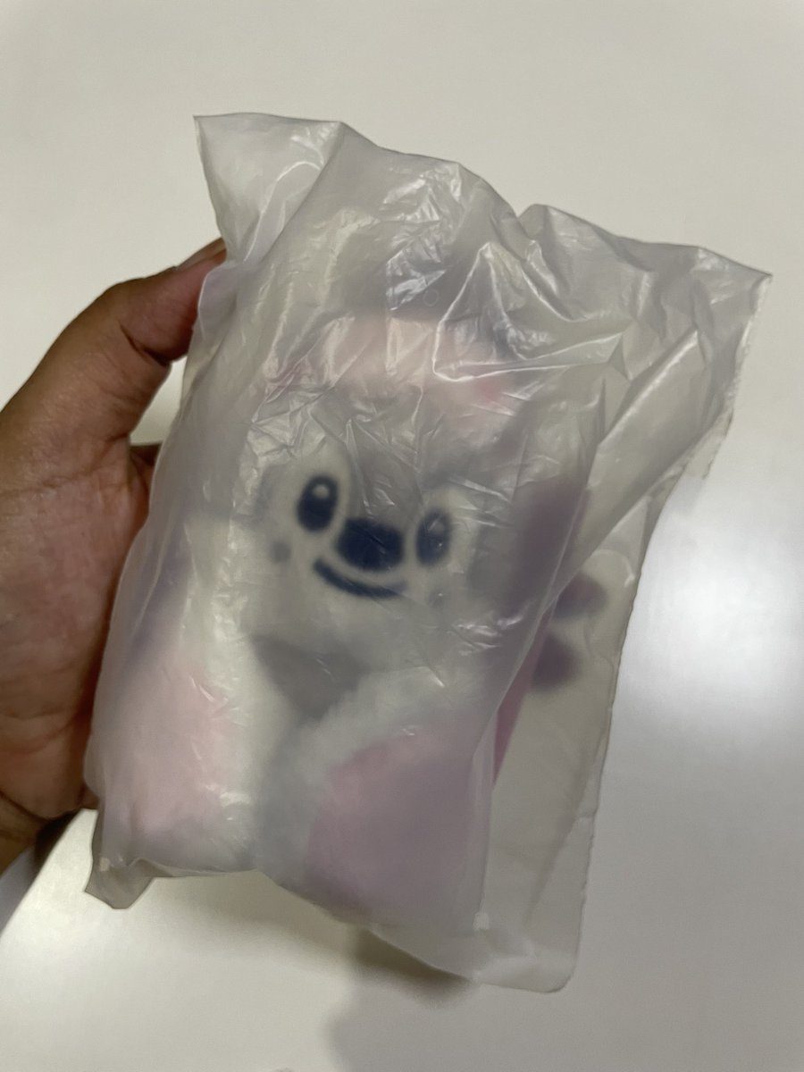 wereheather's tweet photo. welcome anak ku ((lagi)) met join family🐺

(kasian si ori ga pernah diajak foto kelupaan mulu)
thanks @hanleebits 🙆🏻‍♀️ https://t.co/TJxxJ0fBTL