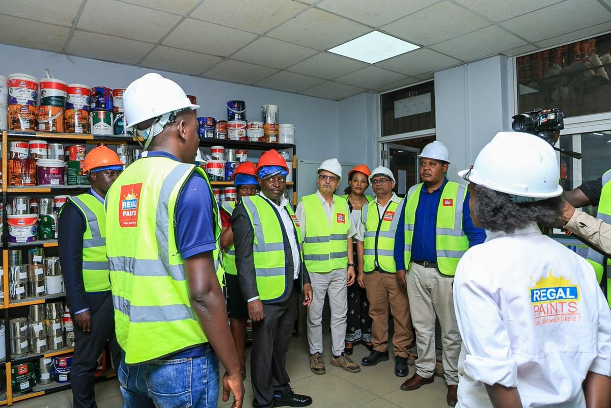 dbahati's tweet photo. Additionally, I visited Regal Paints (U) Ltd in Seeta, Mukono, and witnessed the progress being made in Uganda’s manufacturing sector.

With a production capacity of over 1.5 million litres of paint per month, Regal is contributing to our national agenda of industrialisation, import substitution, job creation and expanding Uganda’s export base.

As government, we pledge to continue supporting manufacturers by addressing the cost of energy and finance, strengthening standards enforcement, promoting local sourcing of raw materials and opening more regional markets for Made-in-Uganda products.

A strong manufacturing sector is key to transforming our economy and creating wealth and jobs for our people.