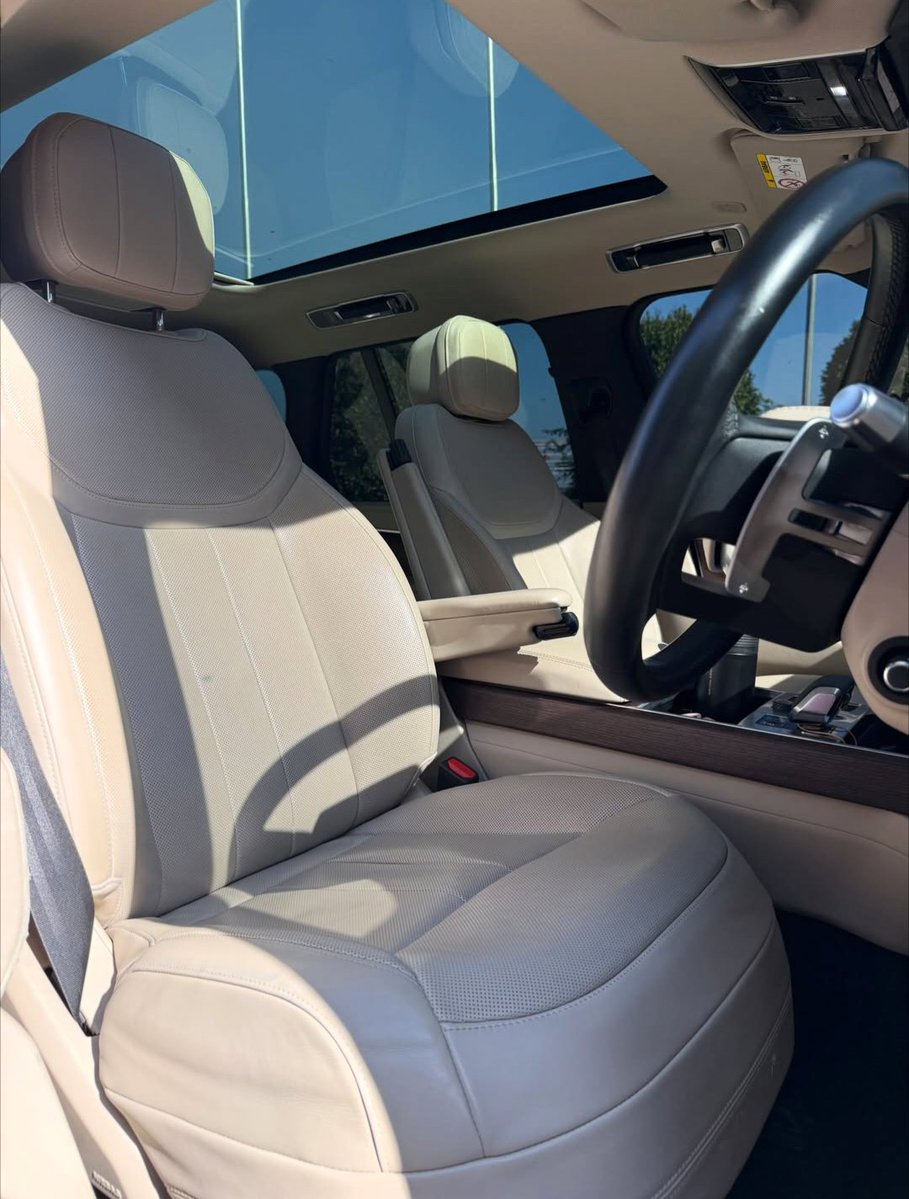 MrDriveUganda's tweet photo. Range Rover VOGUE 3.0 DIESEL 2022 model 
Ugx 620million
For any inquiries kindly call
+256700448575 ~Mr Drive https://t.co/oiAD5LSIEZ