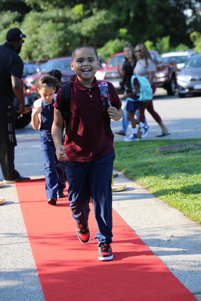 mass4charters's tweet photo. Weβre back! ππ Over 46,000 charter public school students are kicking off a new year of learning, growth, & opportunity. Red carpets, school spirit, and plenty of special traditions made the first days back ones to remember. Hereβs to a great year ahead!
#EdThatAddsUp https://t.co/V2WCCshJZj