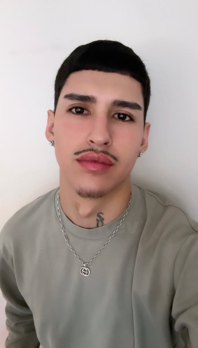 yrhkev's tweet photo. yrhkev knows what you’re thinking rn👀🔋 https://t.co/IhrFVHUudE