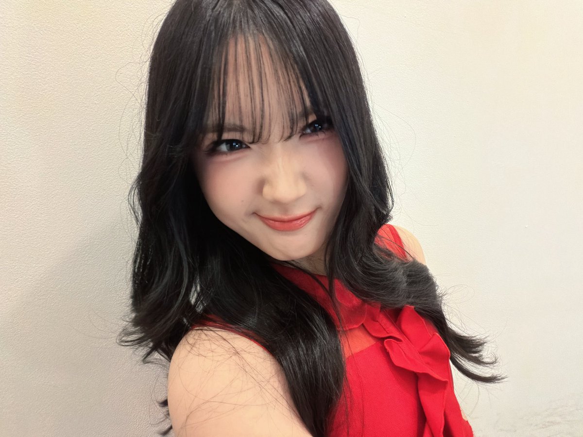 Delynn_JKT48's tweet photo. terimakasihh semuanya 🥹🤍 pengalaman birthday cheki pertamaku ternyata dipenuhi beragam warna unik dari kalian~

tapi aku juga sedih karena  ternyata ada teman-teman yang terpaksa gak bisa ikut cheki aku, mohon maaf ya teman-teman.

semoga pengalaman birthday cheki pertamaku ini bisa jadi memori baru yang menyenangkan buat kalian semua 🤍