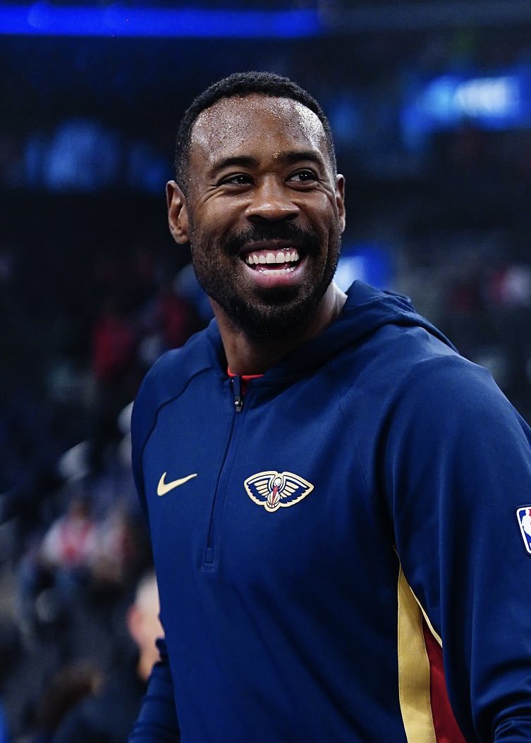 TheNBABase's tweet photo. FLASHBACK: Clippers President Gillian Zucker previously caught heat in 2015 for offering DeAndre Jordan an illicit Lexus endorsement deal to re-sign in free agency, per @DanWoikeSports 

The NBA fined the team $250K at the time.

11 years later, she was suspended for doing the EXACT same thing with Kawhi Leonard. 💀