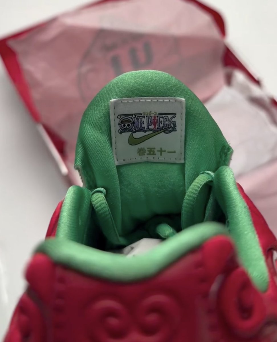JustFreshKicks's tweet photo. UNBOXING: One Piece x Nike Air Max Plus "Ope Ope" 🏴‍☠️ 🍓

🗓️ September 19th
💰 $180 https://t.co/2m4kF1x6pE