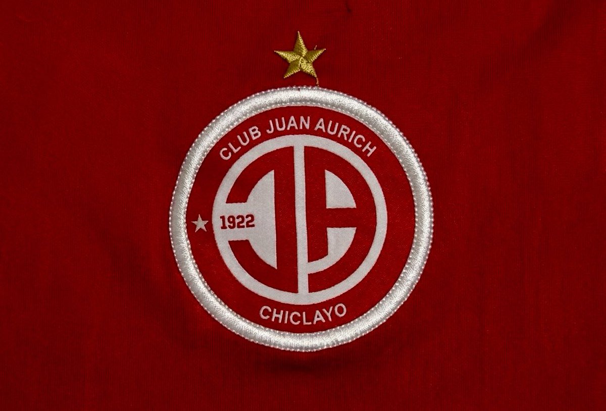 gentechiclayo's tweet photo. Mi madre me dio la vida, pero el Juan Aurich las ganas de vivirla.

Felices 104 años, Ciclón del Norte, patrimonio de Lambayeque. ❤️⚽️ https://t.co/zvNkzpXwWC