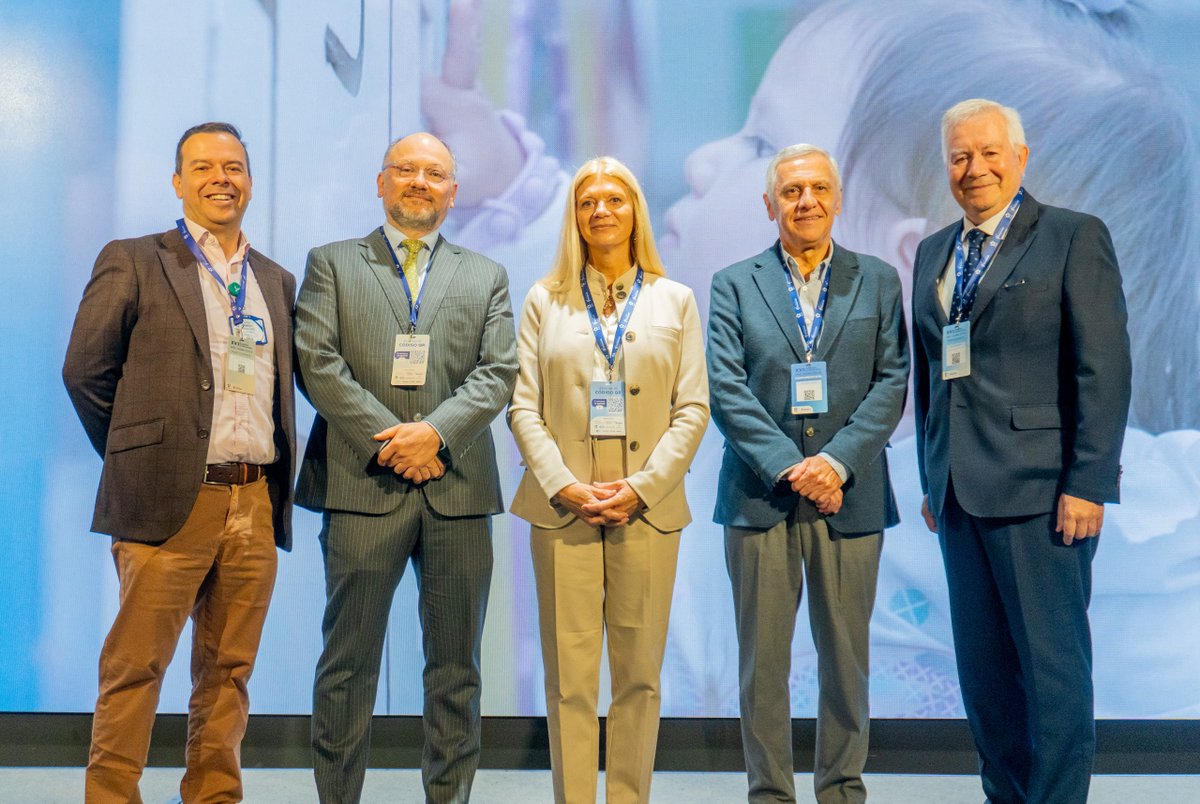 Oritel's tweet photo. En Bogotá, con la presencia de especialistas de todo el continente, el 3 de setiembre de 2026 quedó inaugurado el XVII Congreso Internacional ORITEL, con su estandarte para el continente que lleva como lema “Ciencia y Humanidad para la Inclusión” https://t.co/K8Y13ecHFN https://t.co/BdBW9gtavI