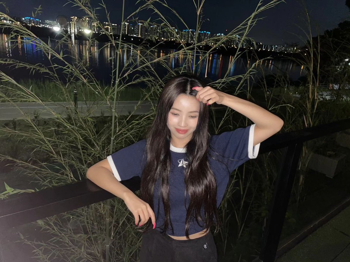 sylostmedia's tweet photo. [230609] Instagram post (6 pics)

#SOYEON #idle
#ソヨン  #アイドゥル
#소연 #전소연 #아이들 https://t.co/Gr7frpJAEY