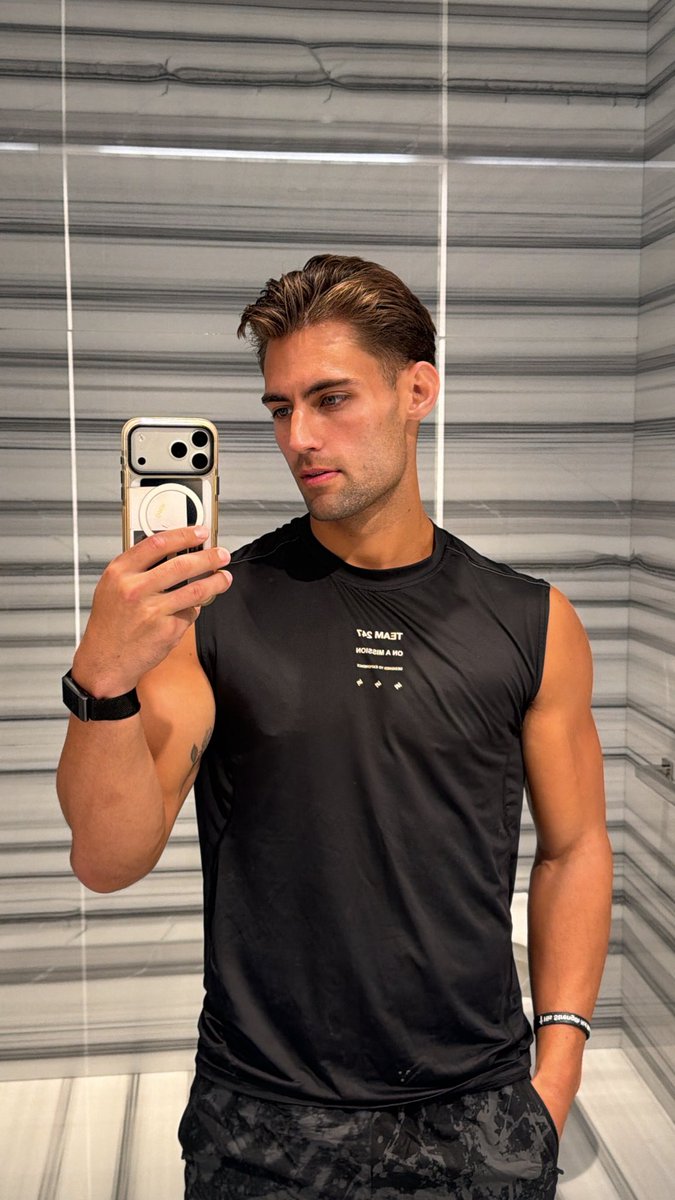 Matthias_VIP's tweet photo. Have some free time, text me 👇👀

https://t.co/ImUes15Arv https://t.co/Xjc1S7azyn