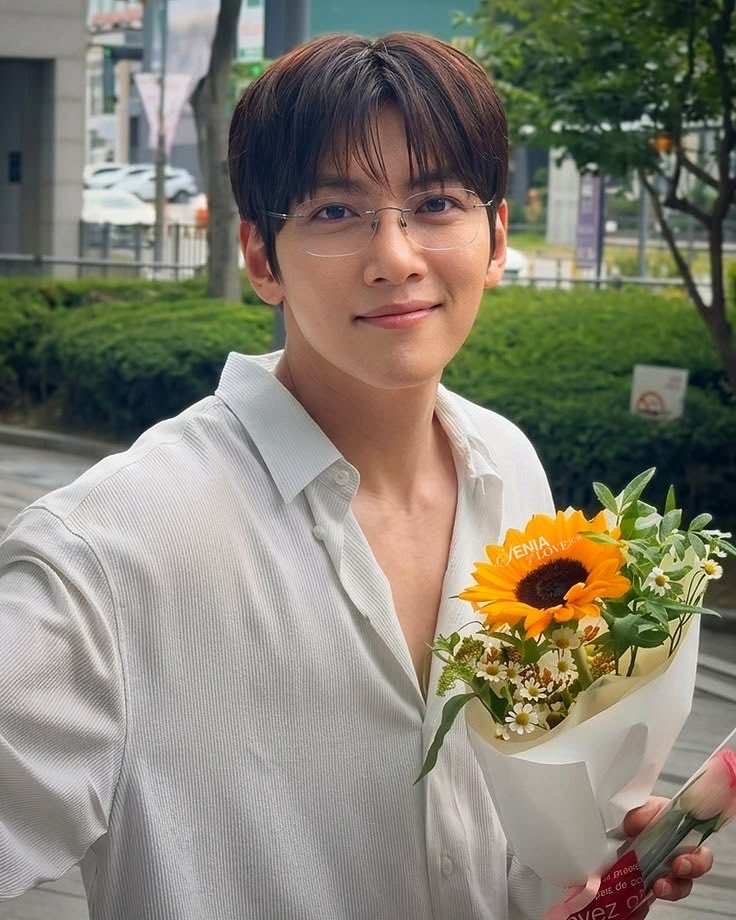 itszweedy's tweet photo. Ini kalo mereka main drama bareng ga kebayang kissnya bakal se hot apa 🙈🙈

Dua duanya good kisser nihh 🤭 https://t.co/RFeJlFM2jn