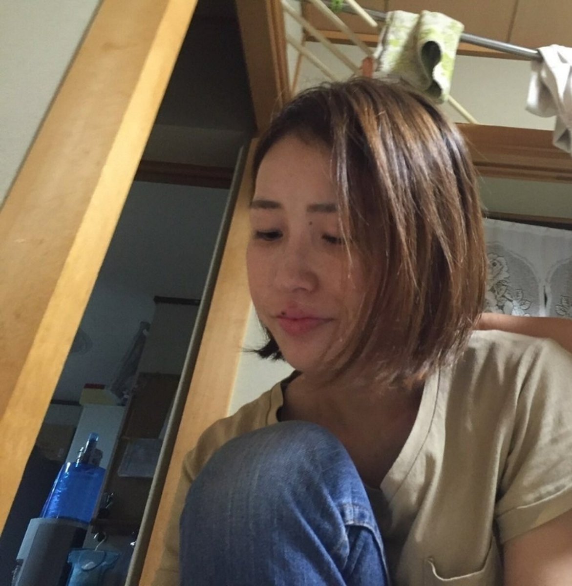 hazukashiiman's tweet photo. ★姉晒し依頼
@hijlepd 

美咲/26歳 バツ1 経験本数5本
職業：企業の受付
隠し関係：旦那がいたのに実の弟と浮気
趣味：昼間からオナニー
おちんぽが大好きすぎて身内にすら手を出してしまう美咲
その結果、旦那とは離婚
雑魚まんこな姉を見たい方はぜひdmしてあげてください
#オナペ https://t.co/gw1S3jbPe8
