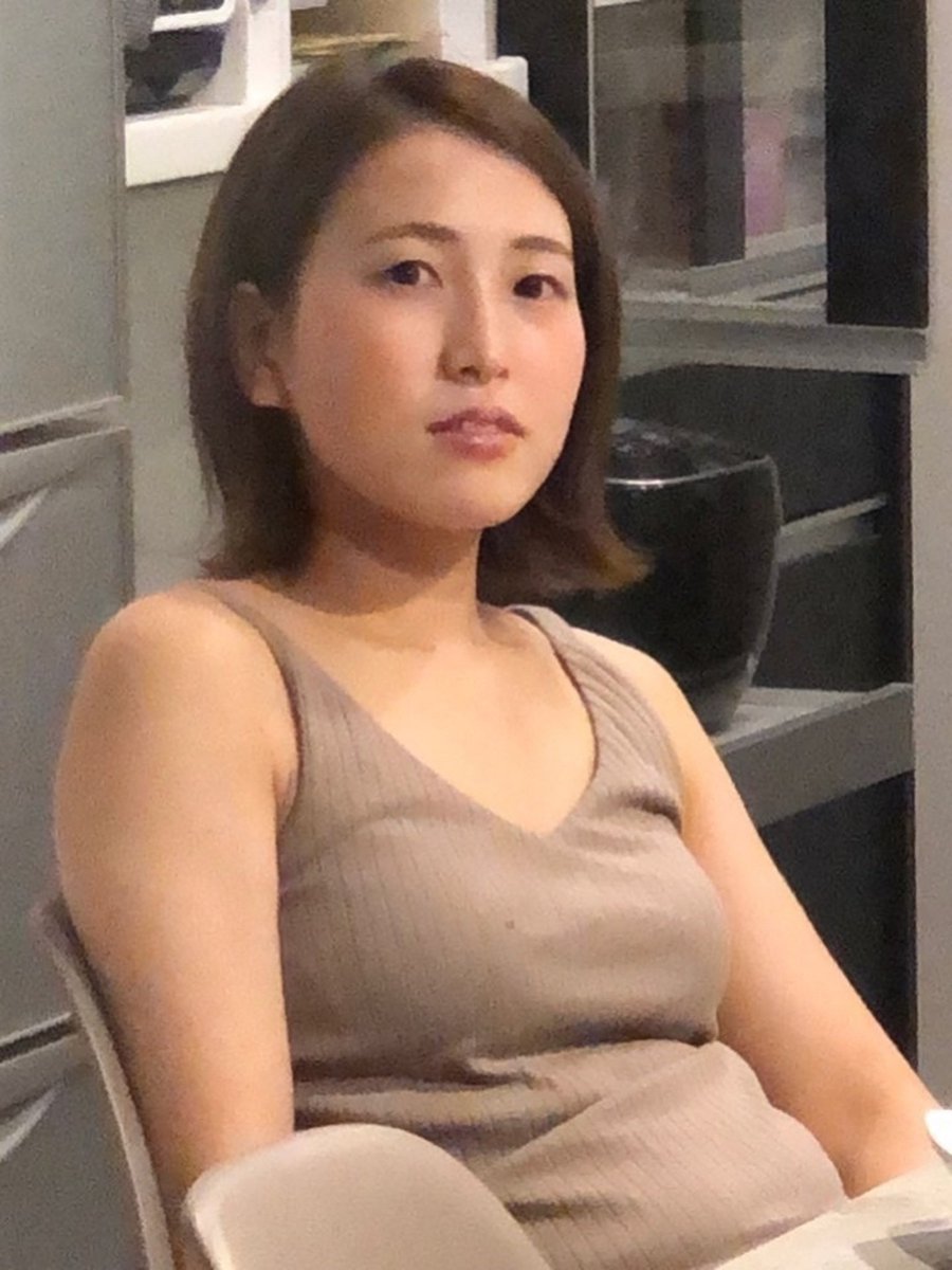 hazukashiiman's tweet photo. ★姉晒し依頼
@hijlepd 

美咲/26歳 バツ1 経験本数5本
職業：企業の受付
隠し関係：旦那がいたのに実の弟と浮気
趣味：昼間からオナニー
おちんぽが大好きすぎて身内にすら手を出してしまう美咲
その結果、旦那とは離婚
雑魚まんこな姉を見たい方はぜひdmしてあげてください
#オナペ https://t.co/gw1S3jbPe8