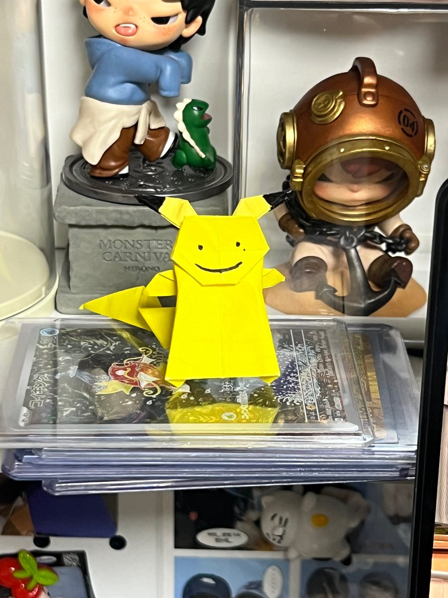 MatchaStar0421's tweet photo. Jeongwoo made a little paper Ditto Pikachu for JL! So cute! 🥹💚 https://t.co/jiPWFWGHmr