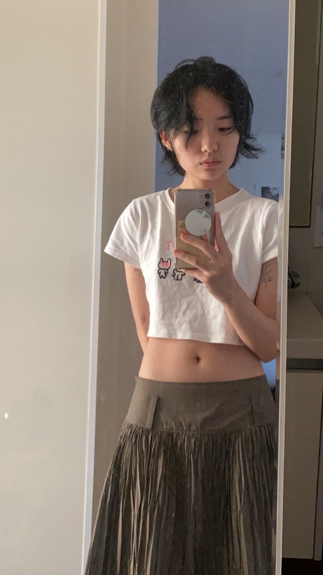 gaaaaiiah's tweet photo. 팸보이 시절 공개합니다 저 스물하나 였습니다
만 20세 https://t.co/jvxe58RQqM