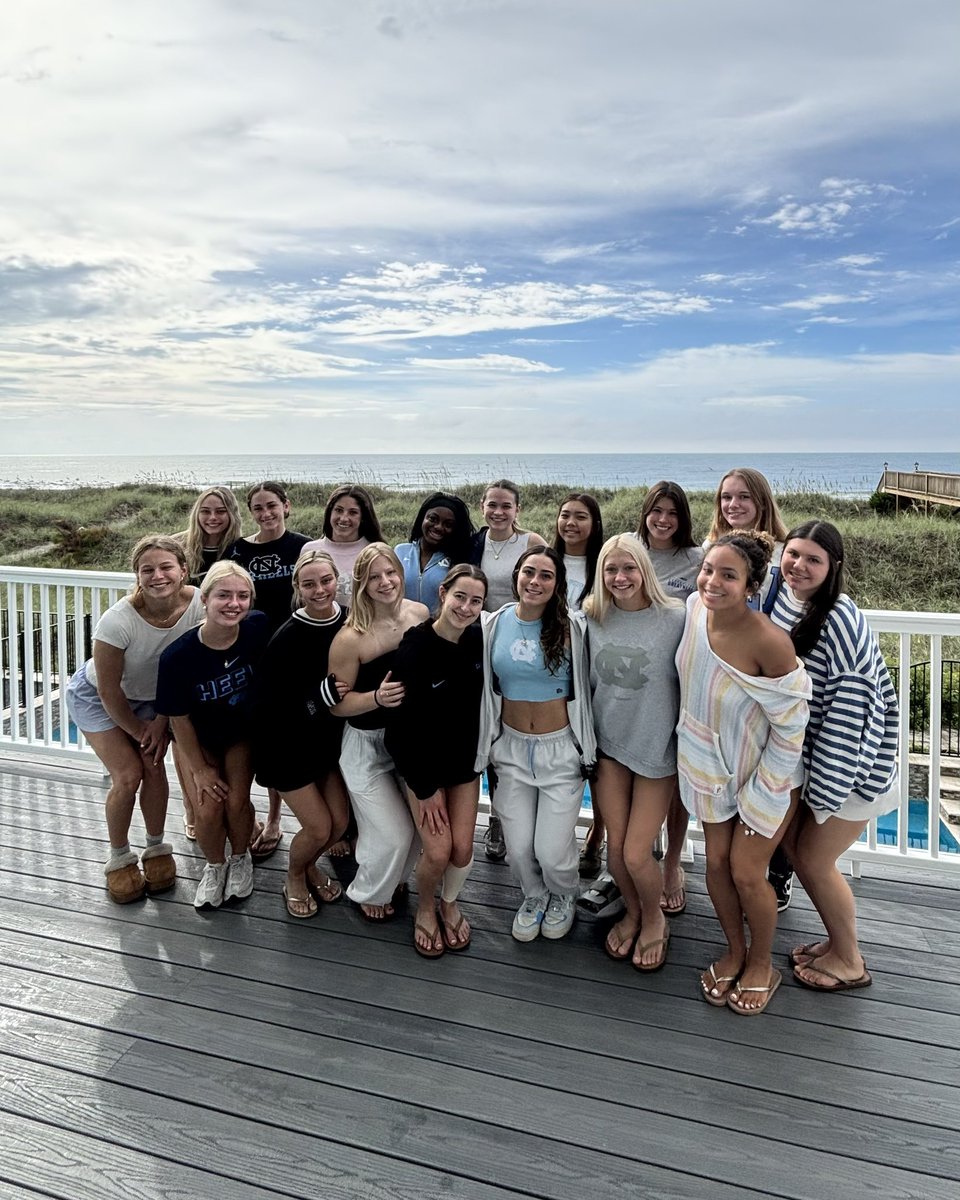 uncgymnastics's tweet photo. Had the best time at our team retreat. Excited for what’s the come with this group! 🌴🩵

#GoHeels https://t.co/tJXdX3WiCF