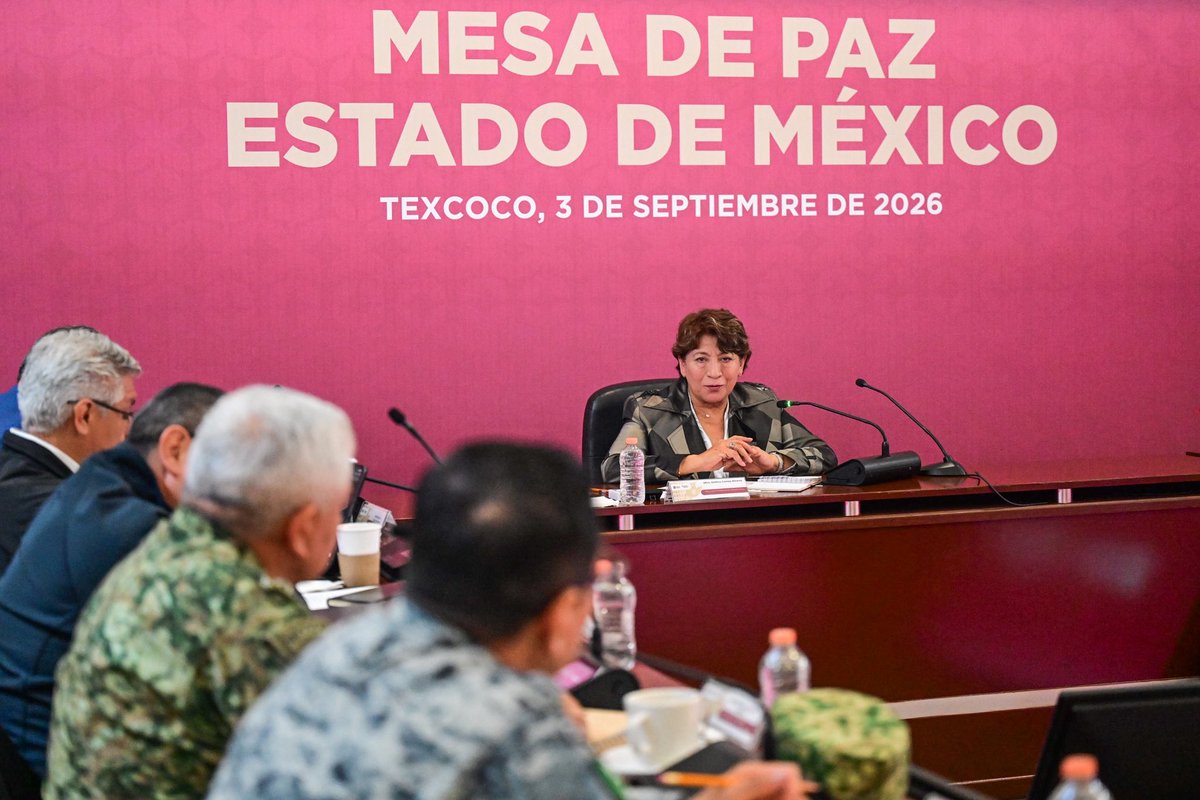 delfinagomeza's tweet photo. Este jueves, desde mi querido #Texcoco, realizamos nuestra reunión de la Mesa de Paz, en el Centro Cultural Mexiquense Bicentenario.
Autoridades de los tres órdenes de gobierno mantenemos la coordinación, de manera permanente, para avanzar en la ruta de paz y bienestar para las y los mexiquenses.
#ElPoderDeServir