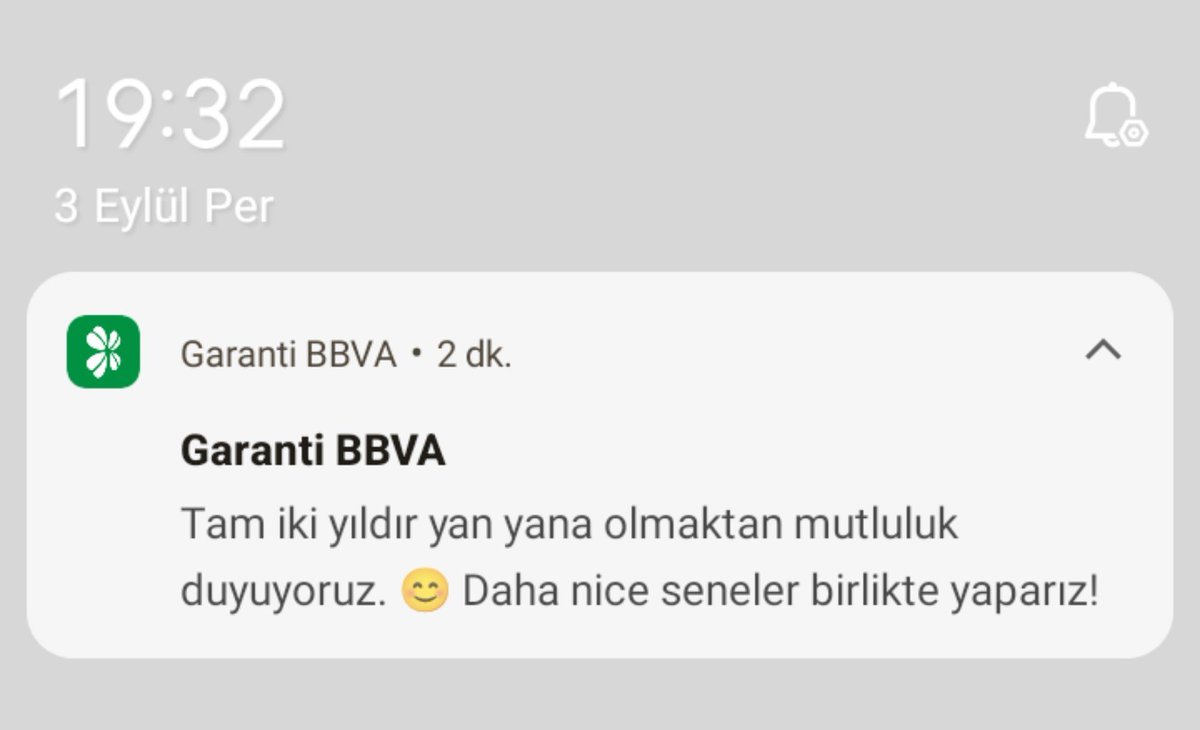 name_tugce's tweet photo. Yıl dönümümüz kutlu olsun da hani hediyem?? Bu ilişkiye hep ben emek verdim... https://t.co/itpowCJHbM