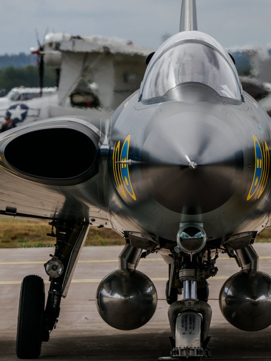 IT_is_ABRAMS's tweet photo. この曲線！！！

2026.8.22 ESCF  
J35J Draken (SE-DXR) 
Linköping Flygdagarna 2026 https://t.co/gp4Ia57L6Y