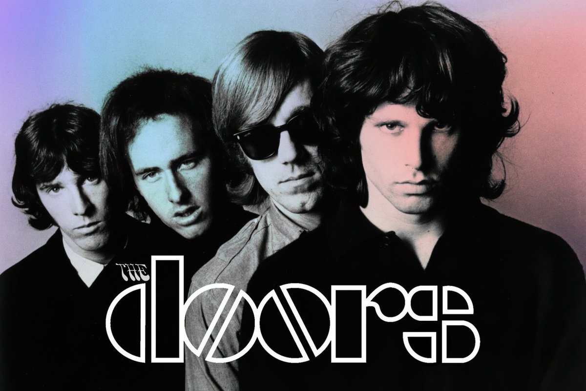 historyrock_'s tweet photo. Jim Morrison’s death in 1971 marked the end of an era, but it did not dissolve The Doors. Ray Manzarek, Robby Krieger, and John Densmore decided to continue as a trio, recording albums and performing without their frontman.

Commercial success never returned. Over time, Ray emerged as the primary guardian of the band’s legacy, Robby continued to write songs, and John focused on artistic projects and preserving the band’s history.

Decades later, the three kept the name alive for new generations. Even so, for many fans, Morrison’s departure remains one of rock’s greatest “what ifs.”